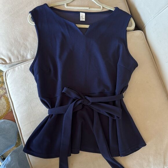 SHEIN Tops - SHEIN navy top with belted waist, women’s xl.